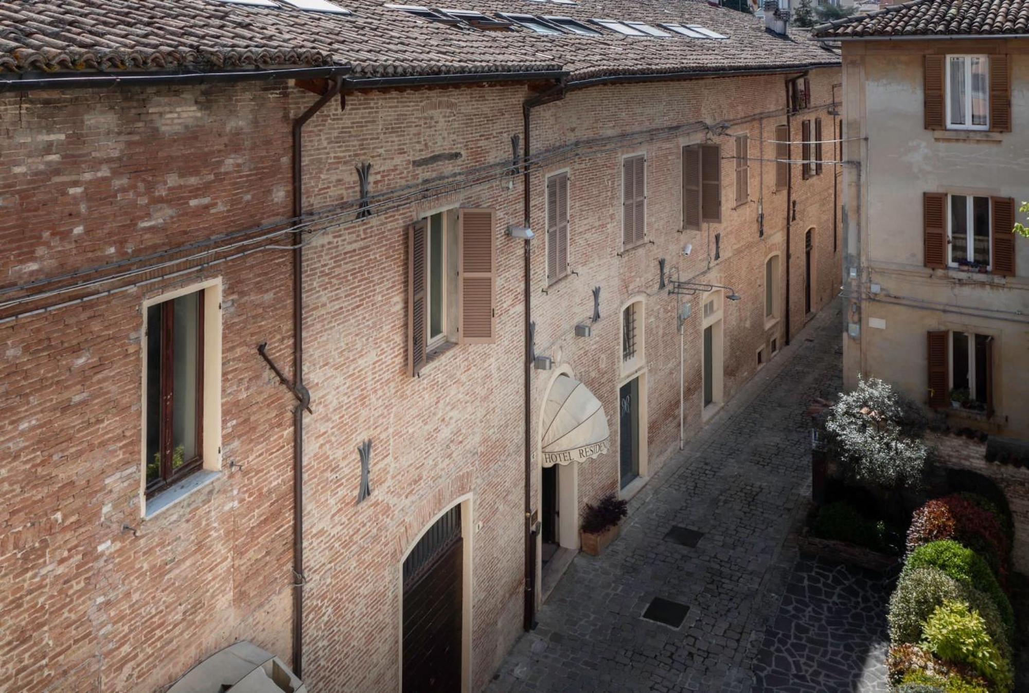 Hotel Residenza La Ceramica Fabriano Exterior photo